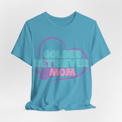 Golden Retriever Mom Women T-Shirt